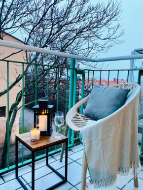 Saniertes Studio - Elisa - mit Balkon, WLAN, Smart-TV & Küche in City-Nähe in Erfurt, Erfurt